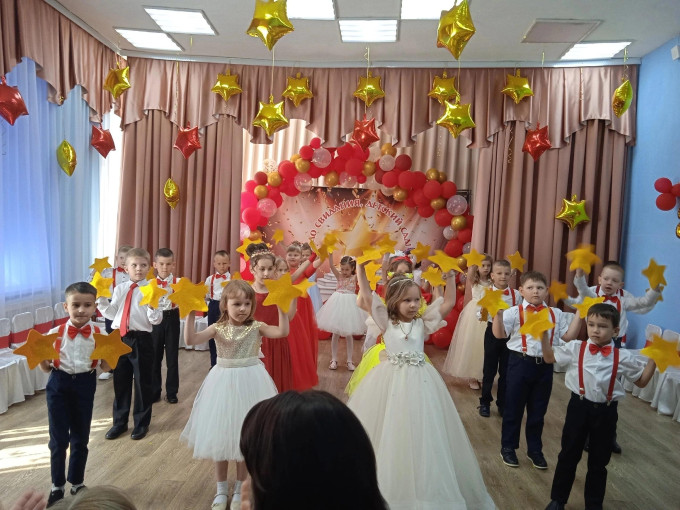 Выпускной в детском саду "Лучше всех" Выпускной в детском саду "Лучше всех".